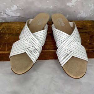 Munro White Woven Sandal 9.5M NWT